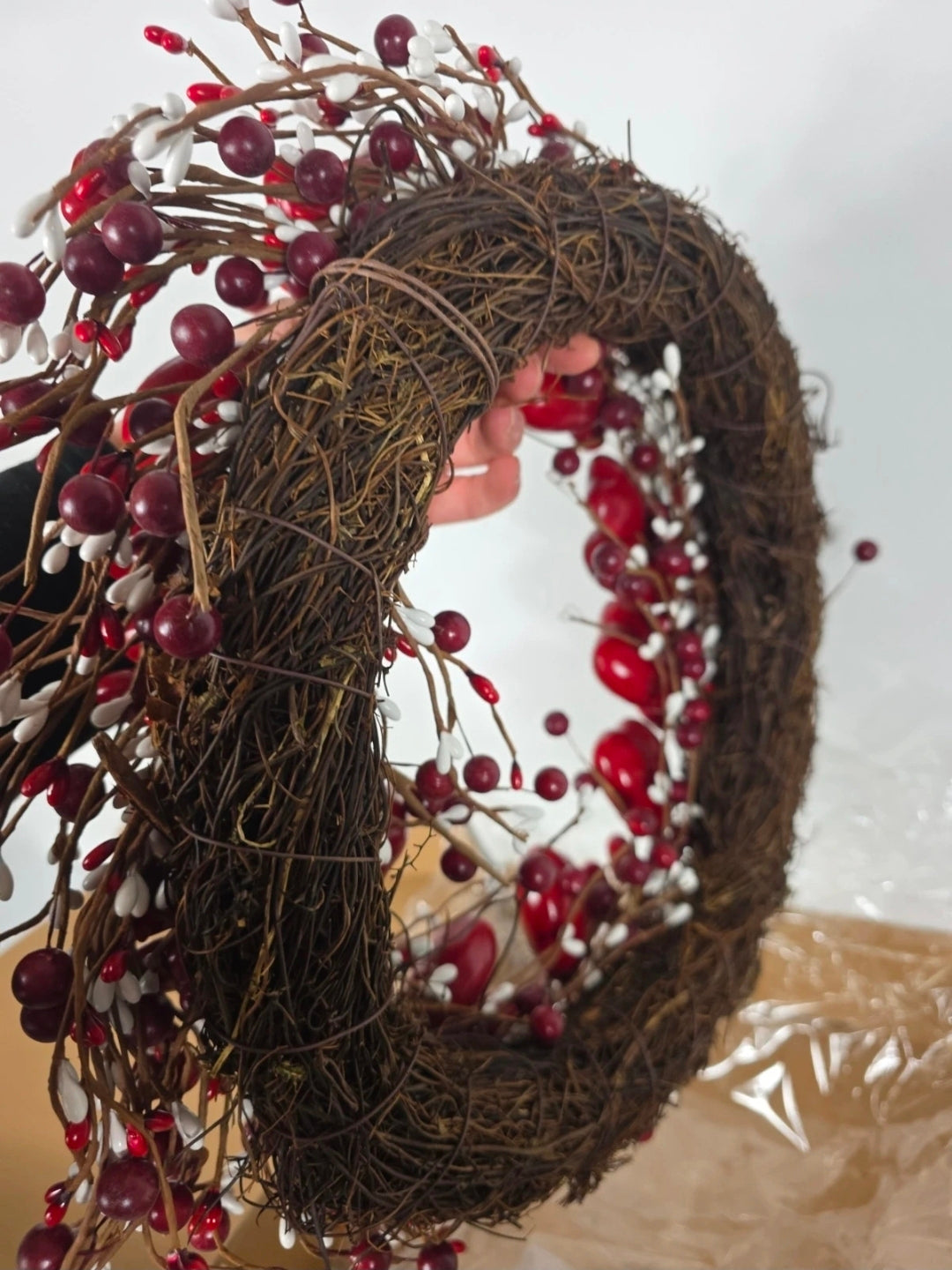18-inch Wreath Handmade Red Heart Berry Wreath